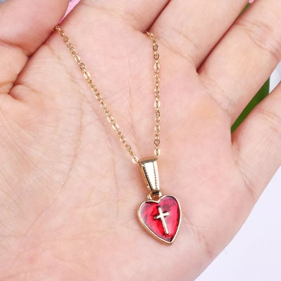 🍓Red heart gold cross necklace - Picture 4 of 9